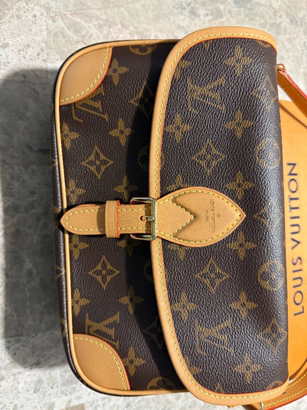 STUNNING Shoulder Bag with Real Leather! Brand New! Tiny Interior Defect! AS-IS! - Picture 8 of 8